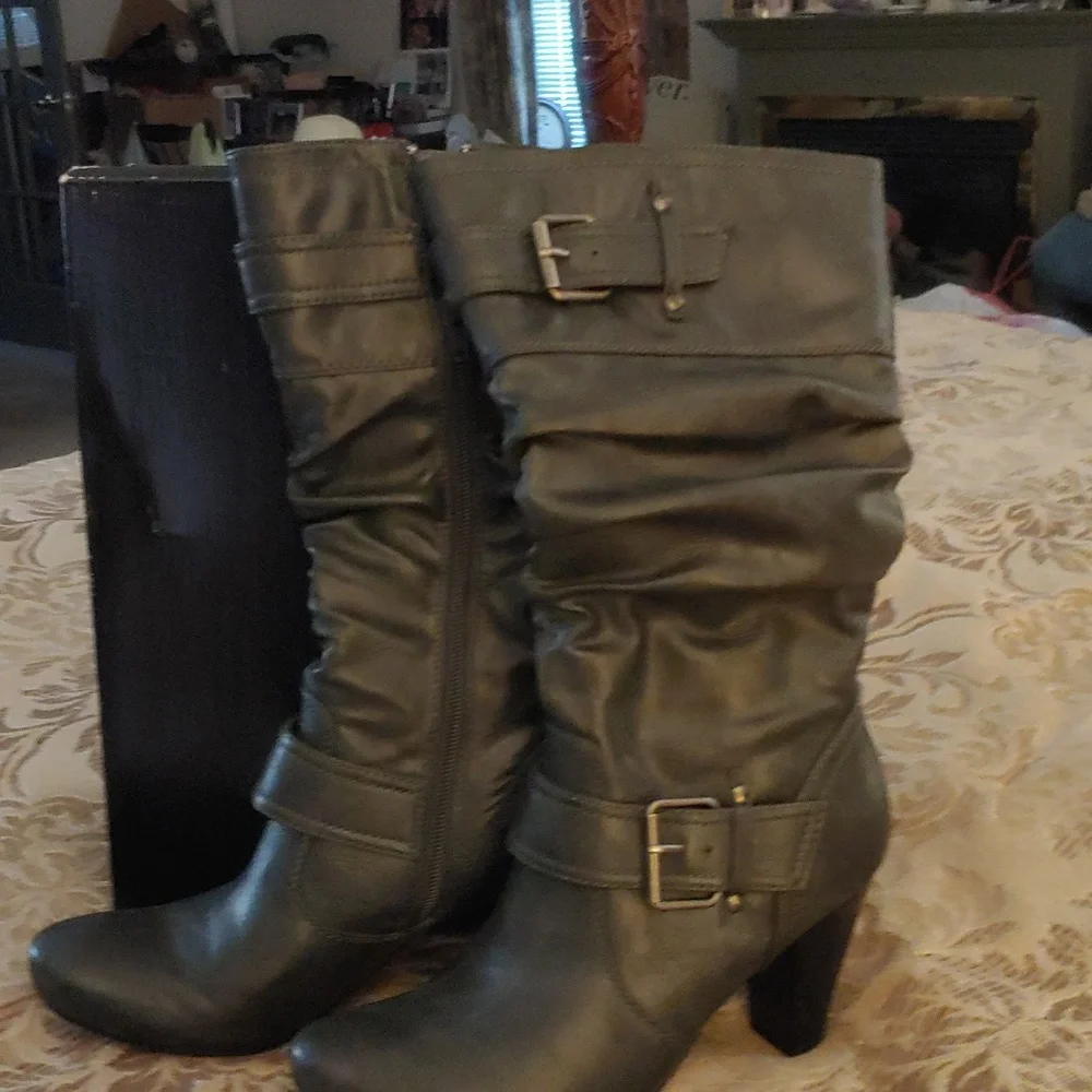 Relativity boot - Picture 2 of 3